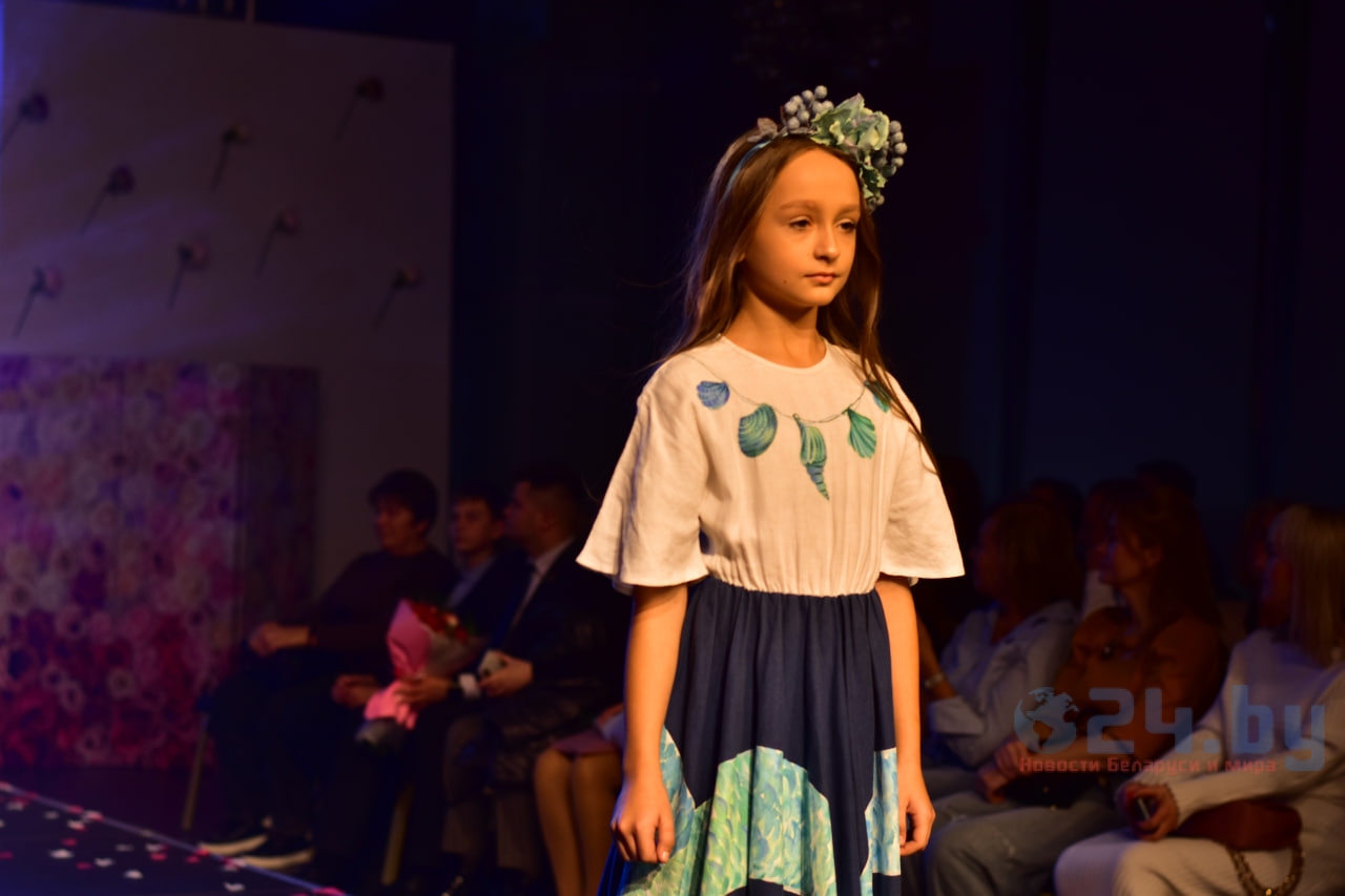 модель показ мод