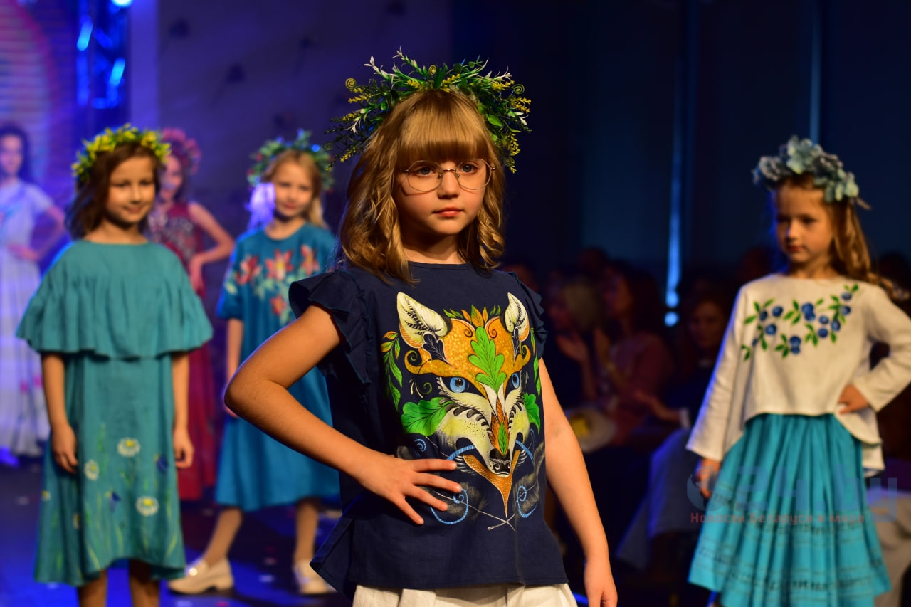 модель показ мод