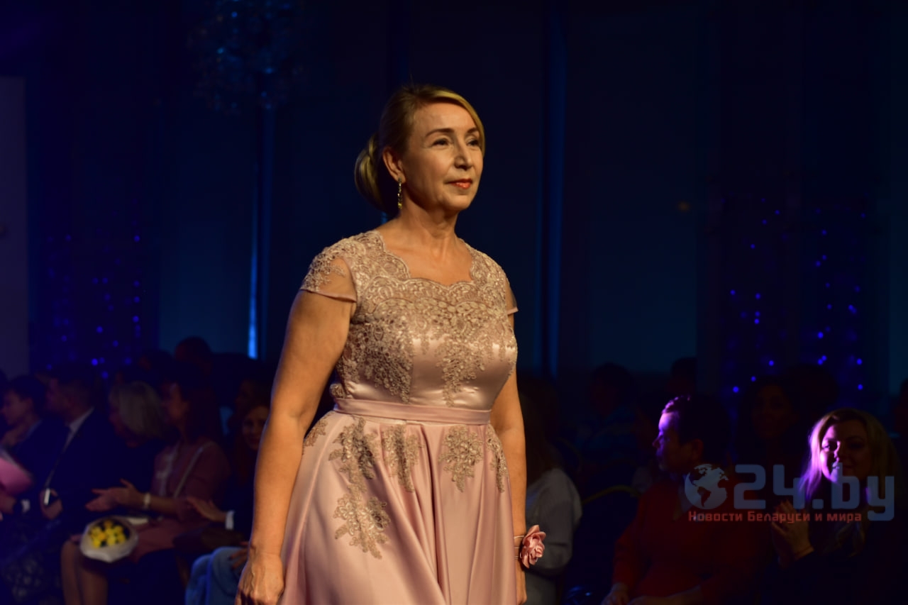 модель показ мод