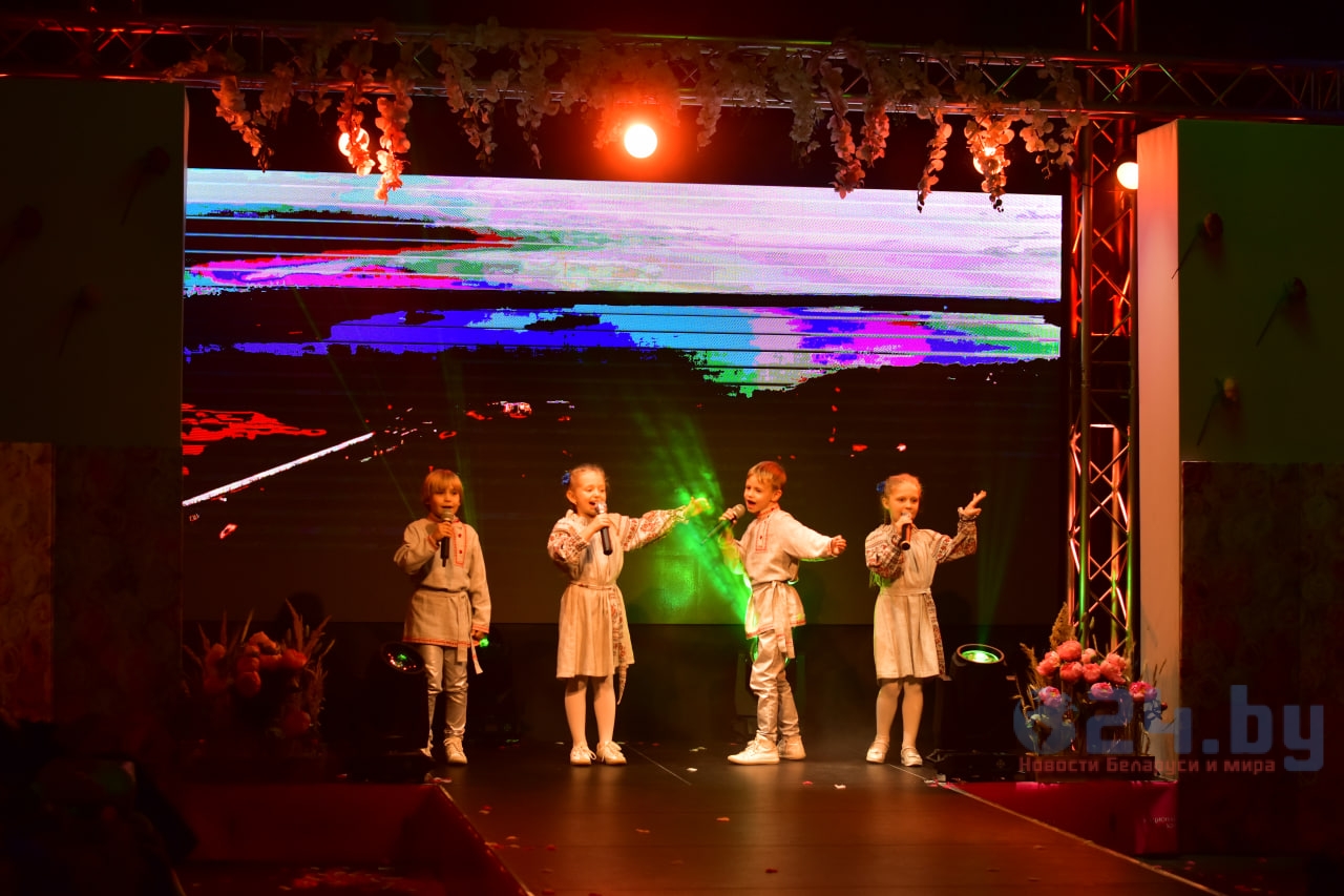 модель показ мод