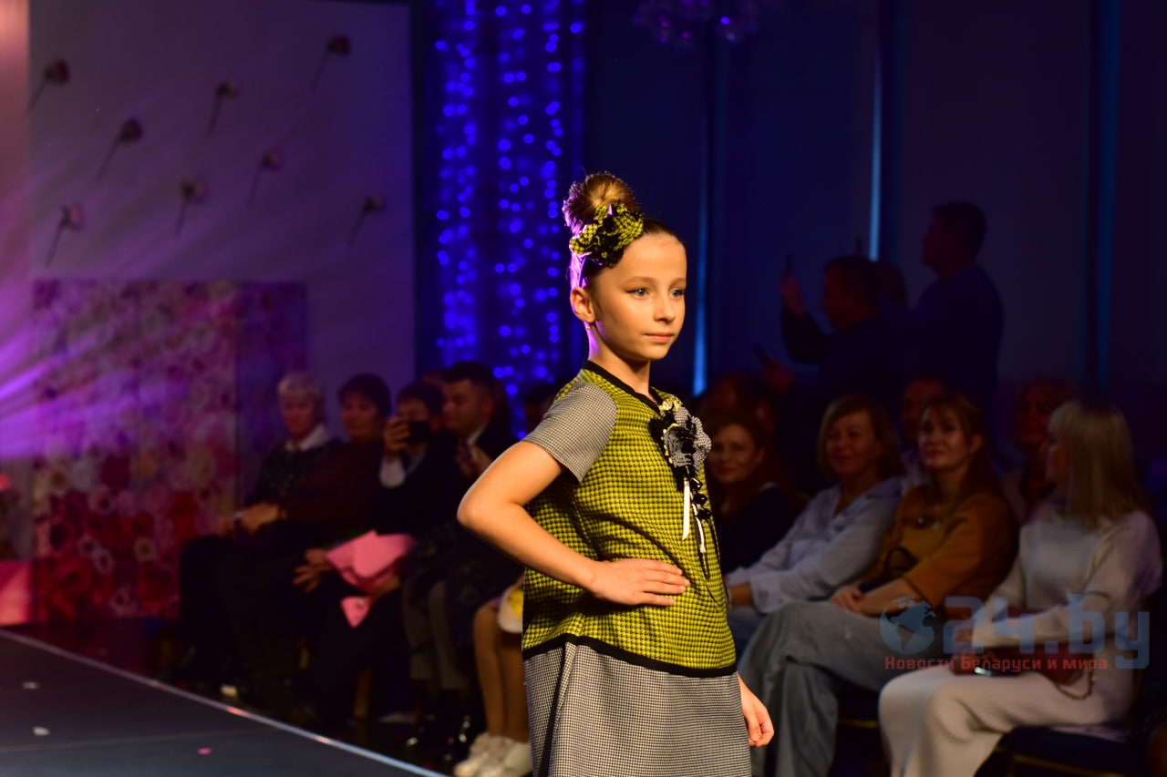 модель показ мод