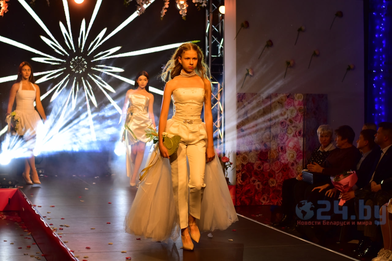 модель показ мод