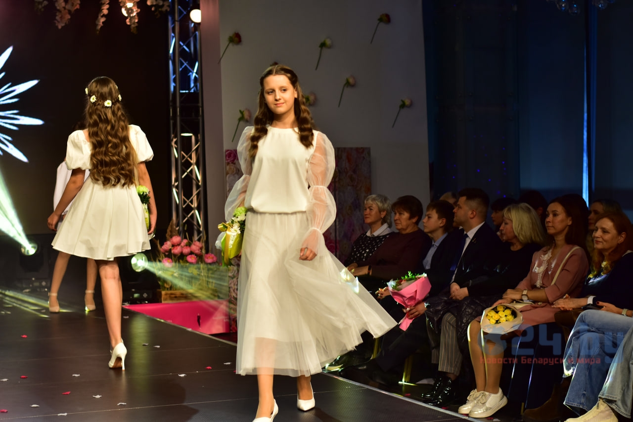 модель показ мод