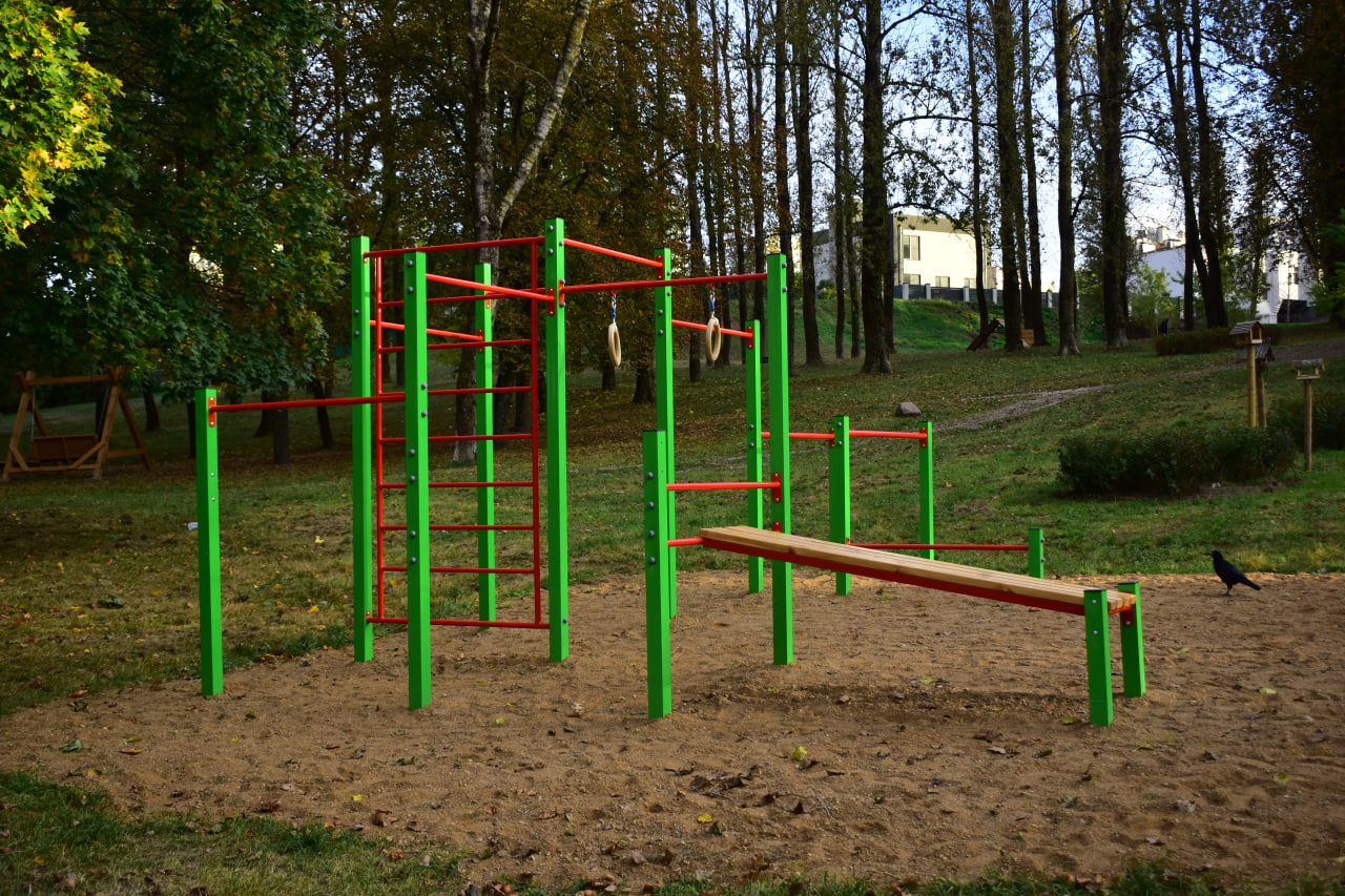 спортивная площадка