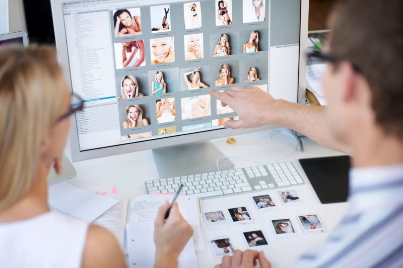 Специалисты работают над контентом