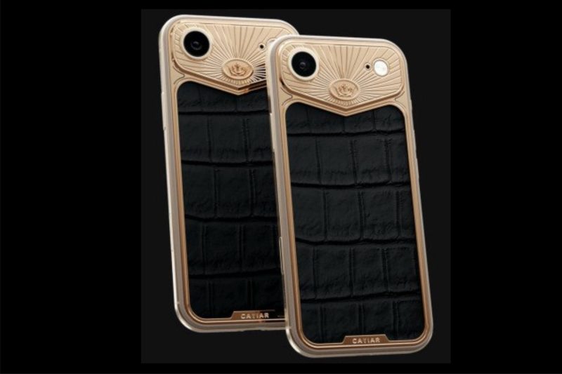 Айфон из крокодиловой кожи