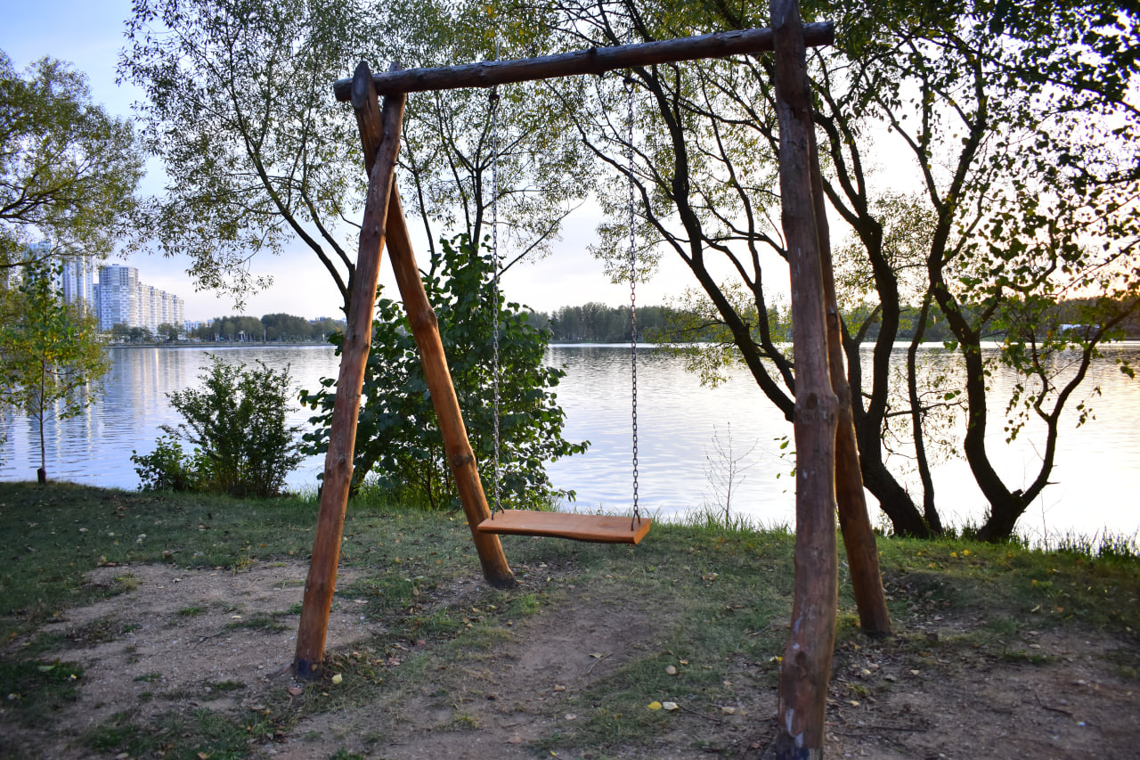 качели водохранилище