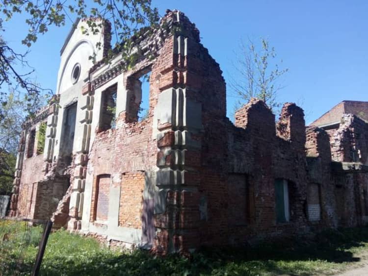 руины Большой Любавичской синагоги