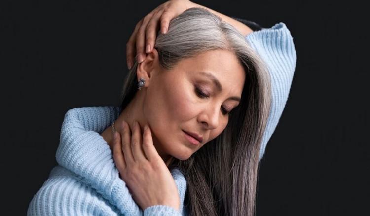 седые волосы