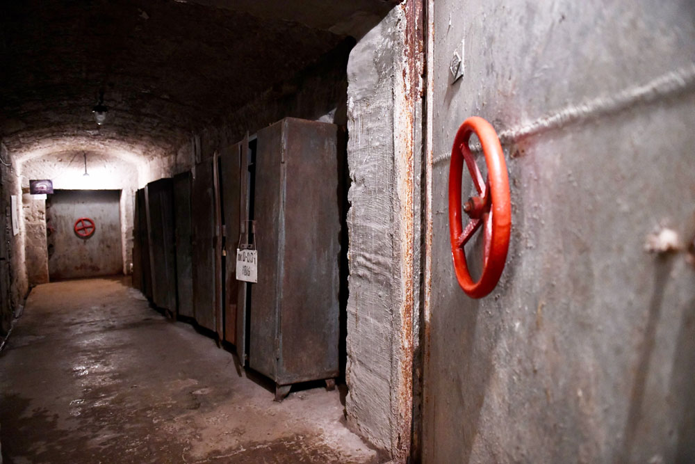 Строитель элитных бункеров раскрыл шокирующие секреты миллиардеров