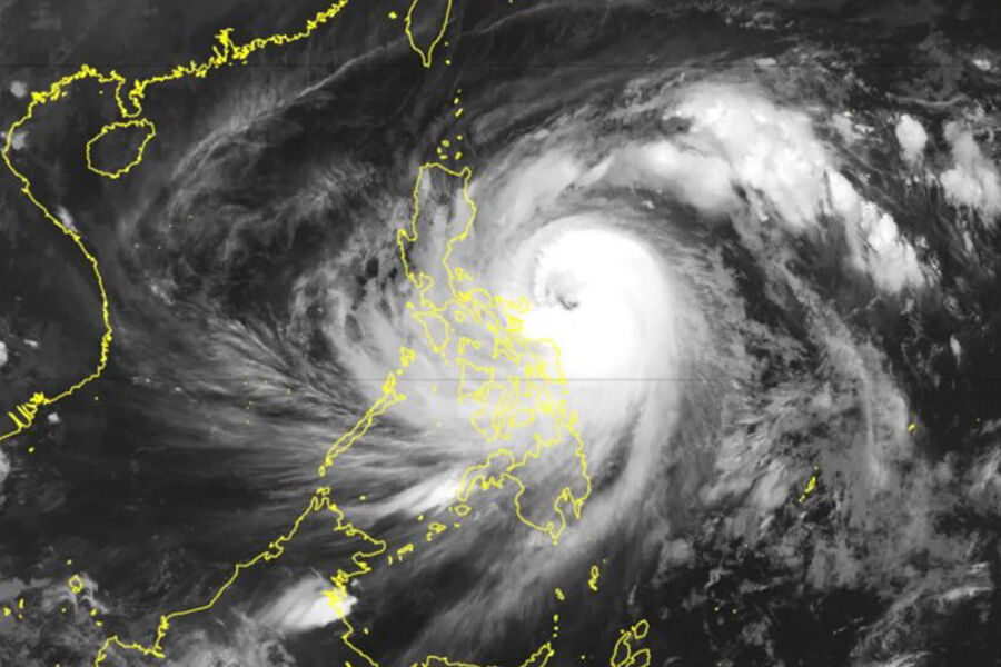 Супертайфун Фунг-Вонг