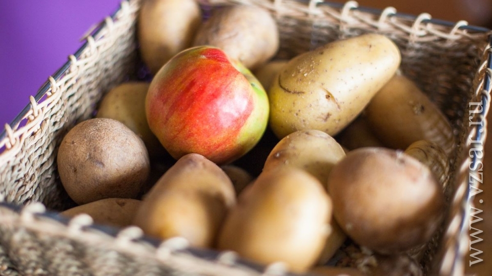 Картошка и яблоки