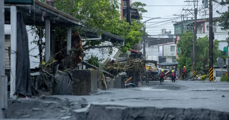 Супертайфун Фунг-Вонг 