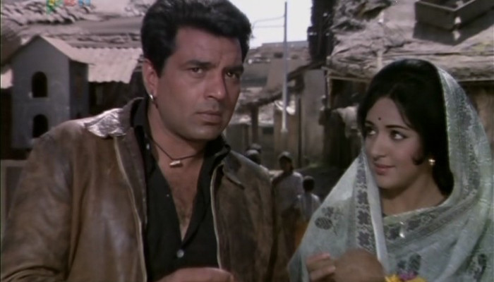 Дхармендра в фильме Зита и Гита