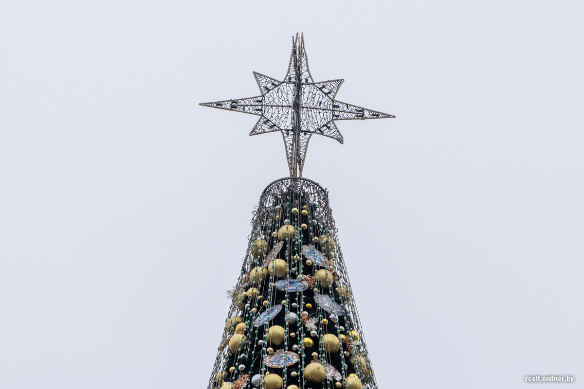 традиционная звезда елка Минск новый год 2026 
