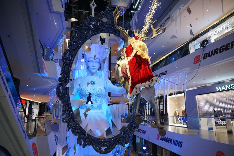 В Минске поселилась Снежная Королева: грандиозная ледяная сказка покоряет Galleria Minsk