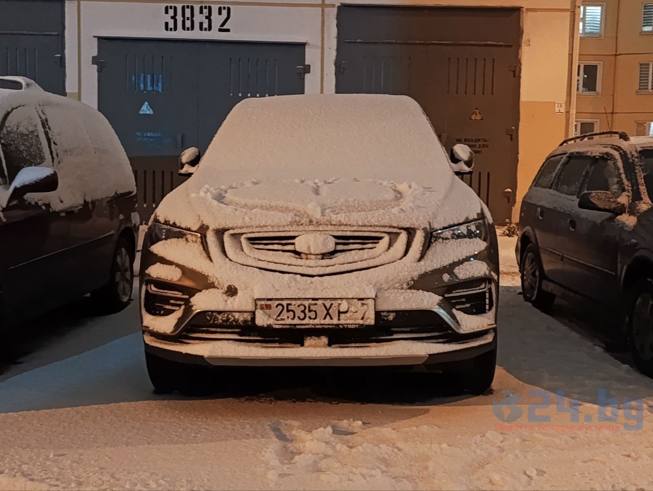 машина снег