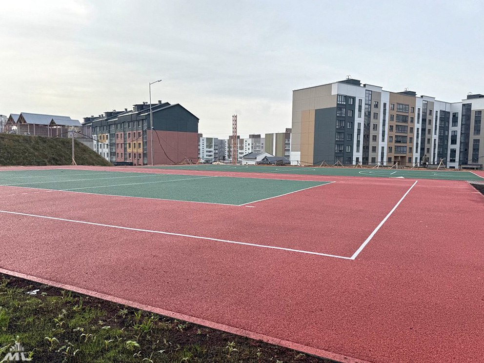 спортивная площадка