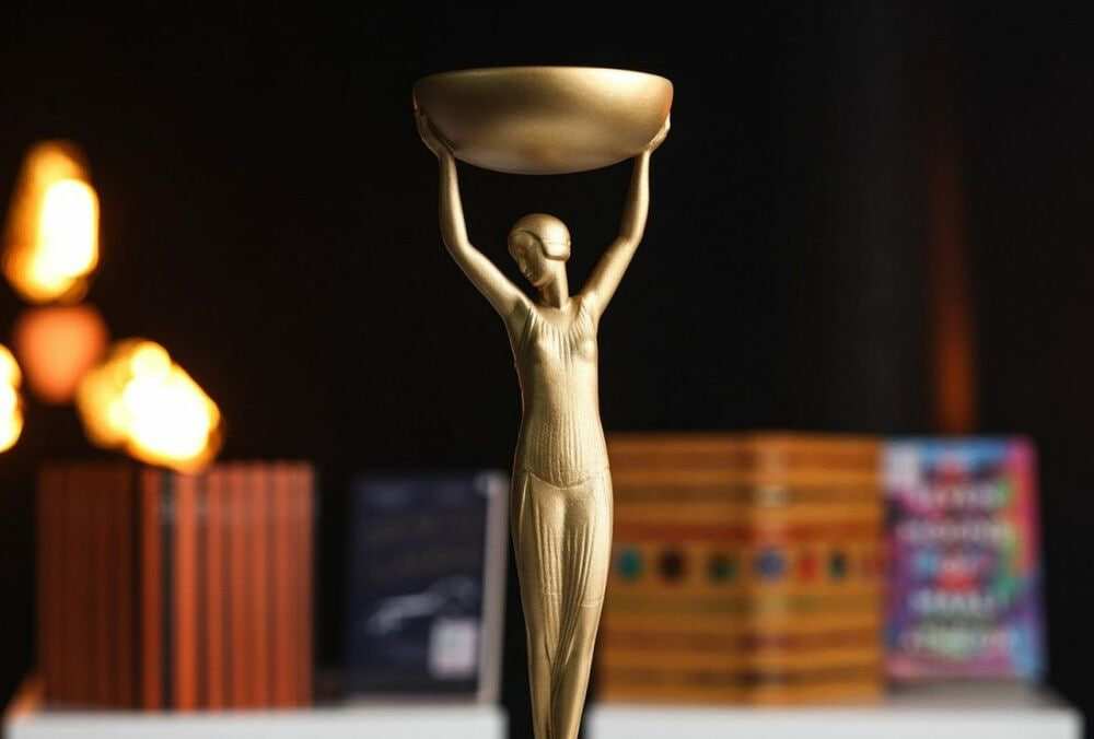 Букеровская премия статуэтка