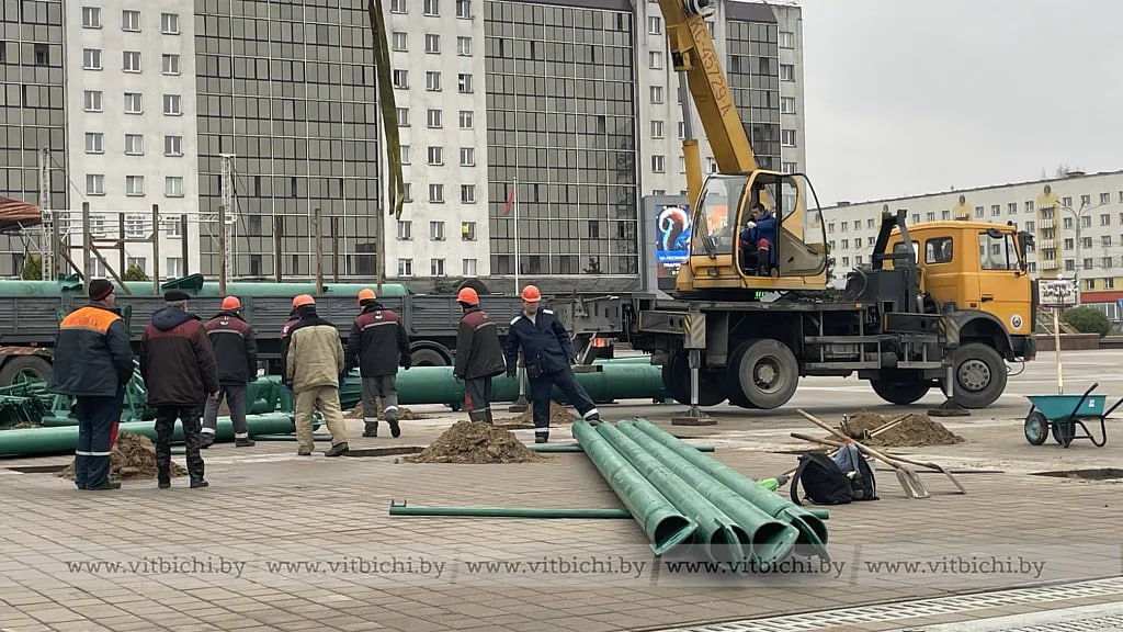 установка новогодней ёлки