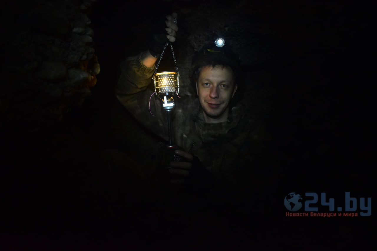 внутри пещеры