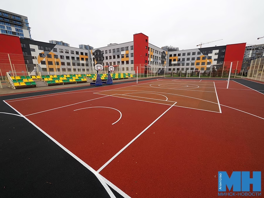Спортивная площадка Минск Мир школа открытие 