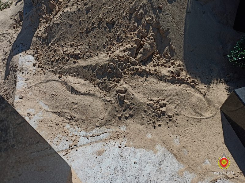 следы обуви мужчины уголовное дело улика на месте преступления