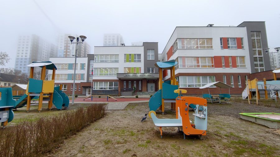 Детский Сад в Грушовке открытие дети внешний вид