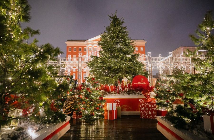 Новогодняя елка Москва зима