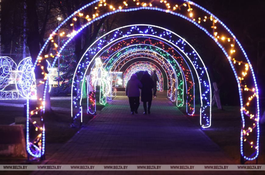 Новогодние арки в Бресте иллюминация