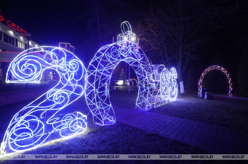 иллюминация 2026 года праздник Брест инсталляция
