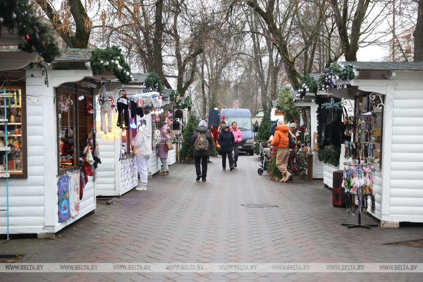 предновогодняя ярмарка брест