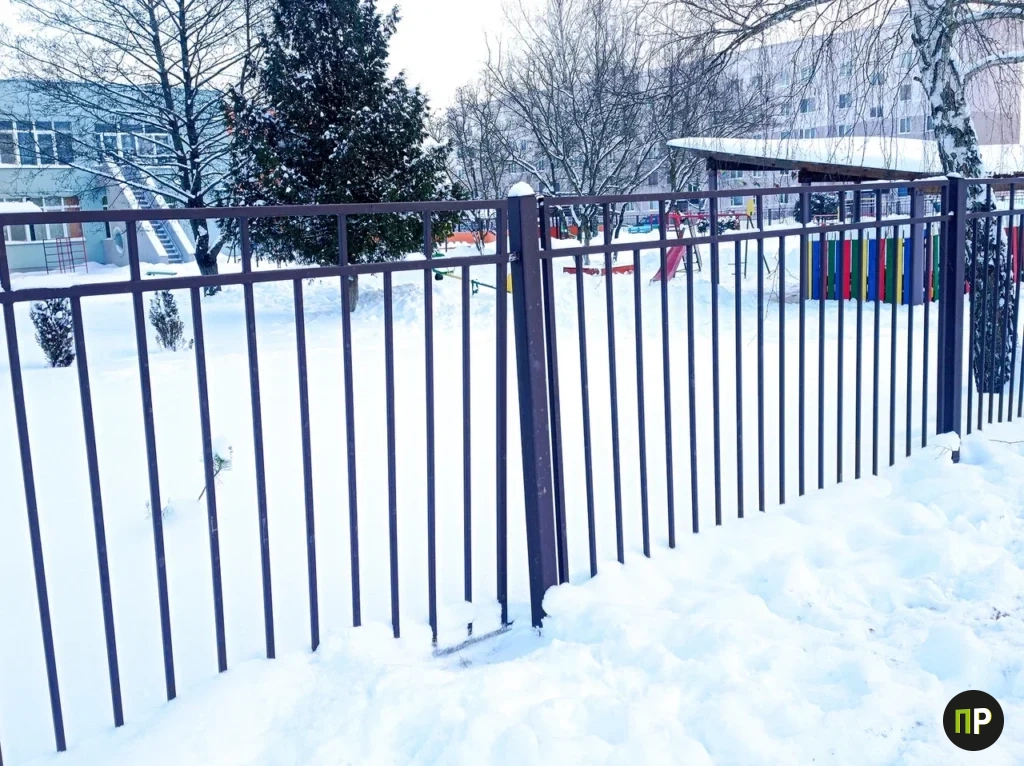 сломанный забор Заславль