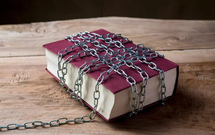 книги запретили Беларуси список Пелевин продажа книг чтение роман