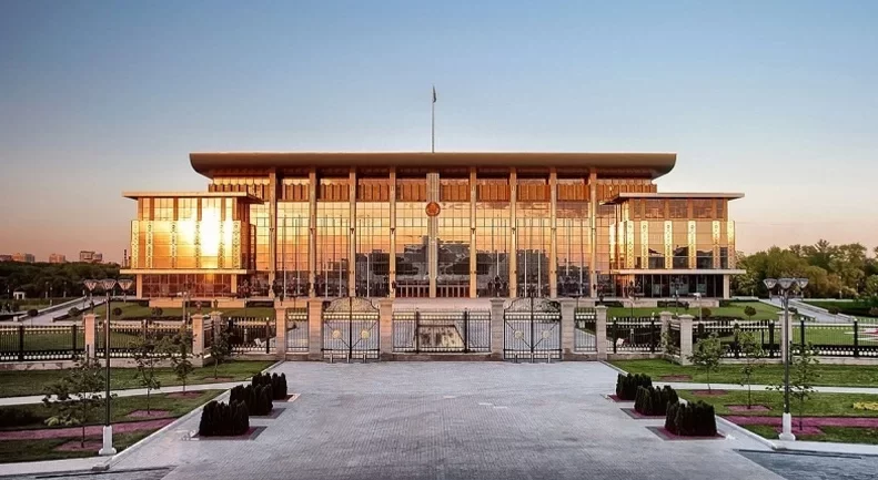 дворец независимости беларусь минск лукашенко совет мира встреча