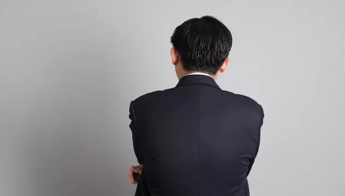 Чиновников обязали пользоваться лестницами вместо лифтов и работать удаленно